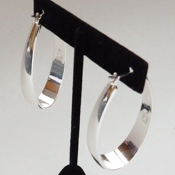 Robert Lee Morris SOHO Large Oval Silver Hoop Earrings New in Branded Gift Box - Picture 6 of 7